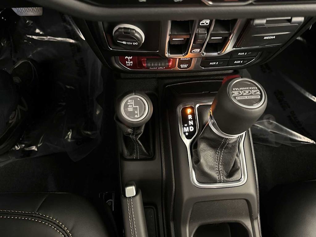 Thumbnail: 2024 Jeep Wrangler - 15