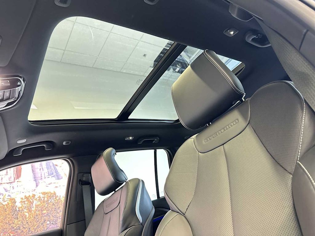 Thumbnail: 2024 Jeep Grand Cherokee - 31