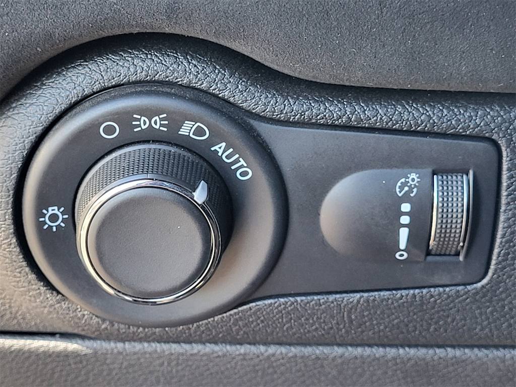 Thumbnail: 2021 Dodge Durango - 22