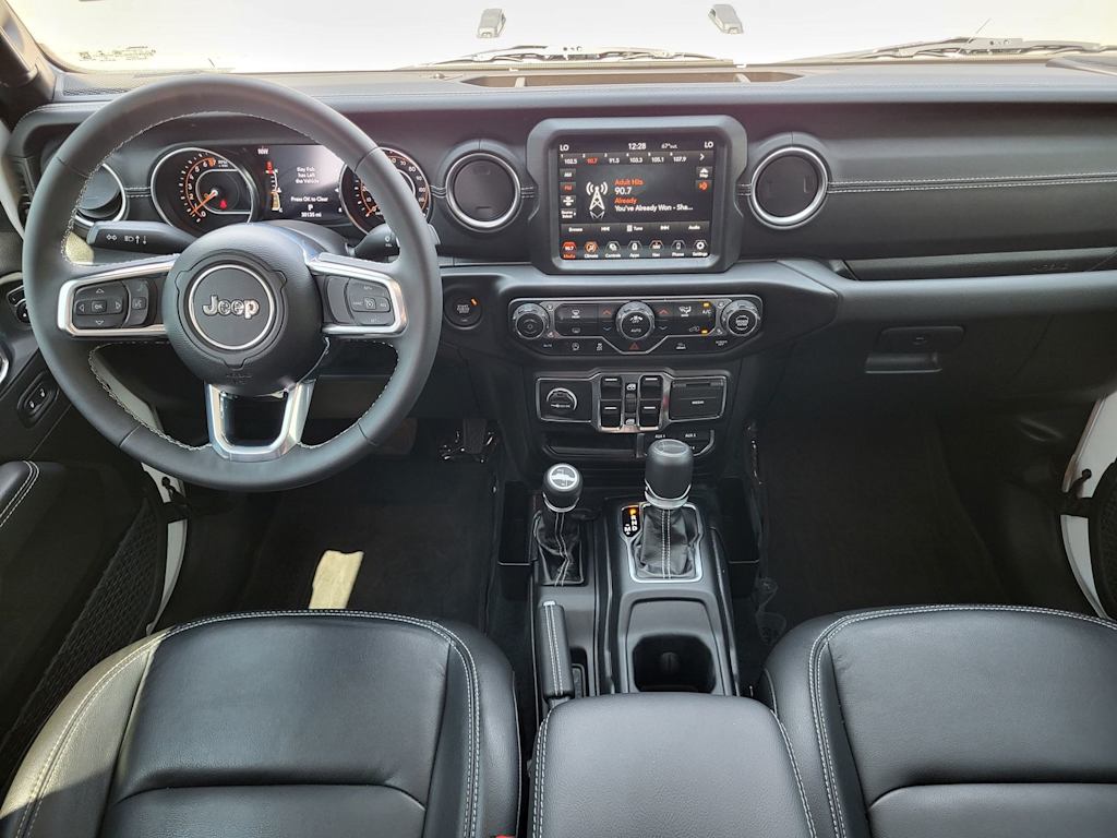 Thumbnail: 2023 Jeep Gladiator - 8