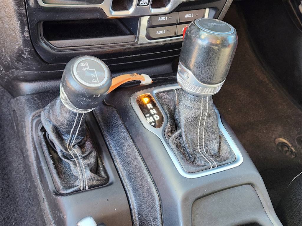 Thumbnail: 2020 Jeep Gladiator - 15