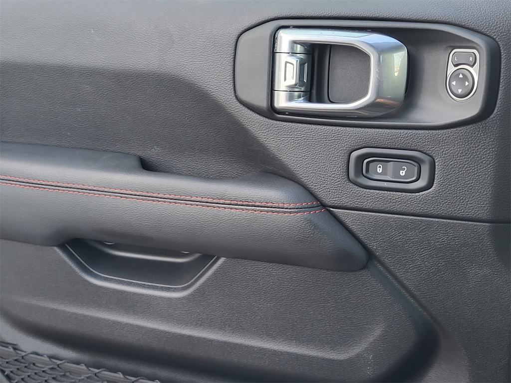 Thumbnail: 2022 Jeep Gladiator - 24