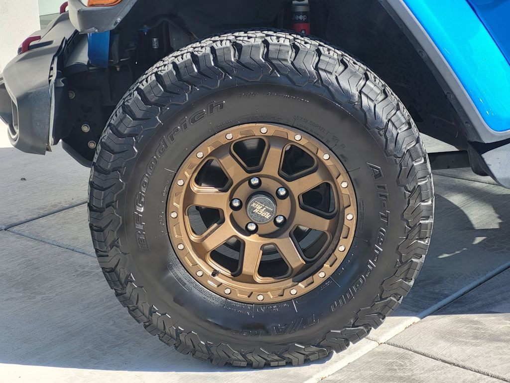 Thumbnail: 2020 Jeep Gladiator - 19
