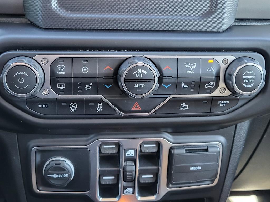 Thumbnail: 2020 Jeep Gladiator - 28