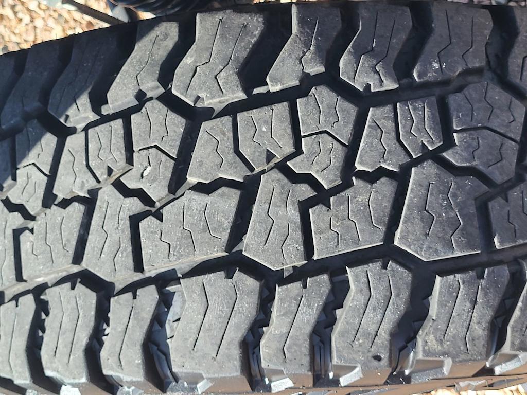 Thumbnail: 2020 Jeep Gladiator - 20