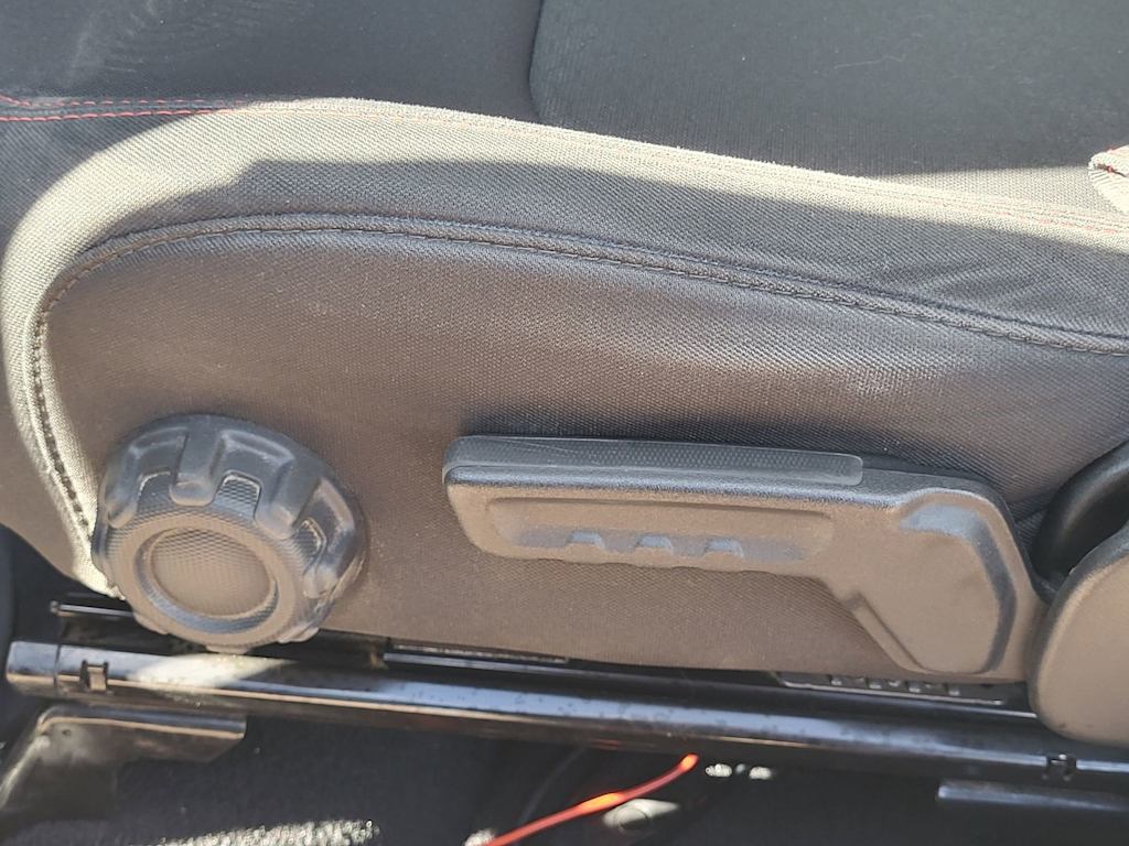 Thumbnail: 2020 Jeep Gladiator - 21