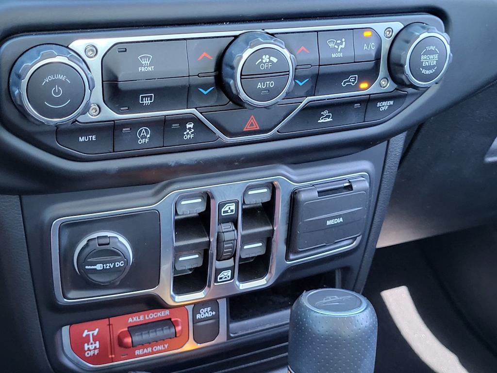 Thumbnail: 2022 Jeep Gladiator - 24