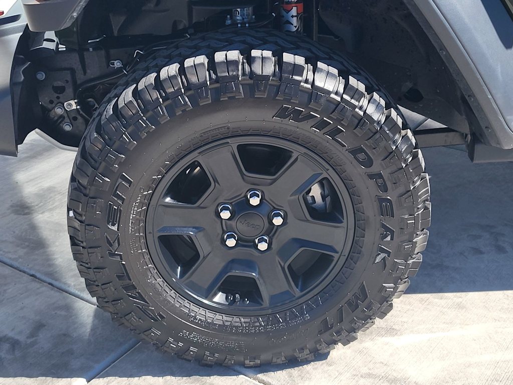 Thumbnail: 2023 Jeep Gladiator - 20