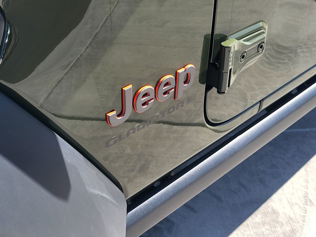 Thumbnail: 2023 Jeep Gladiator - 5