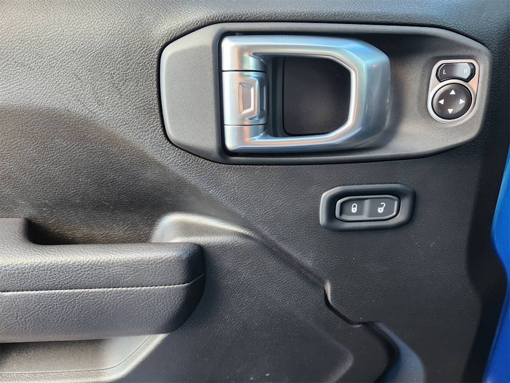 Thumbnail: 2024 Jeep Gladiator - 24