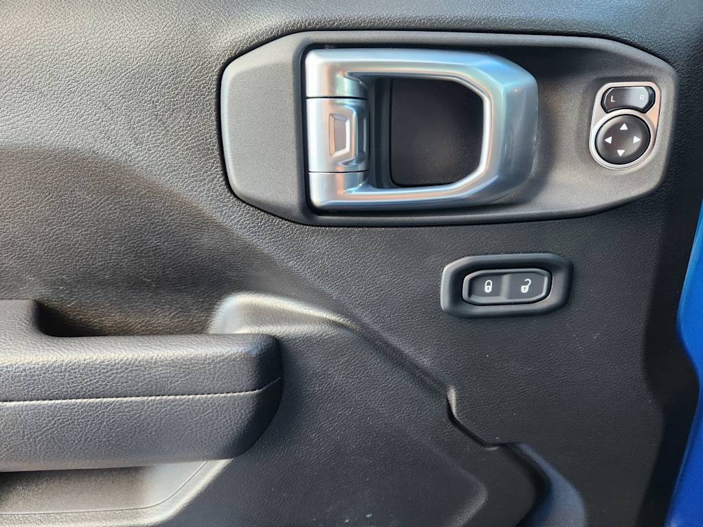 Thumbnail: 2024 Jeep Gladiator - 24