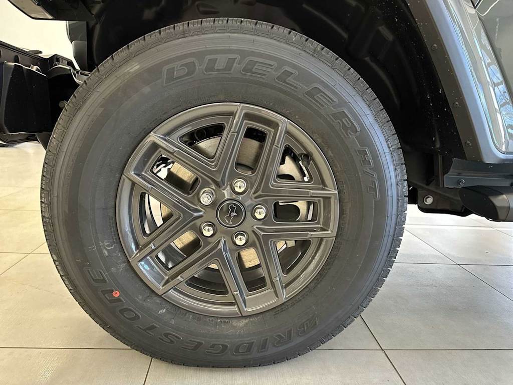 Thumbnail: 2025 Jeep Gladiator - 8