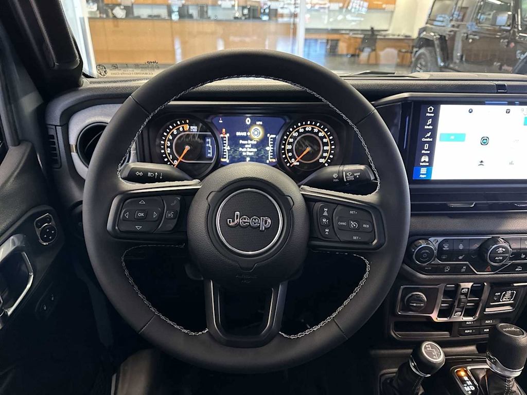 Thumbnail: 2025 Jeep Gladiator - 9