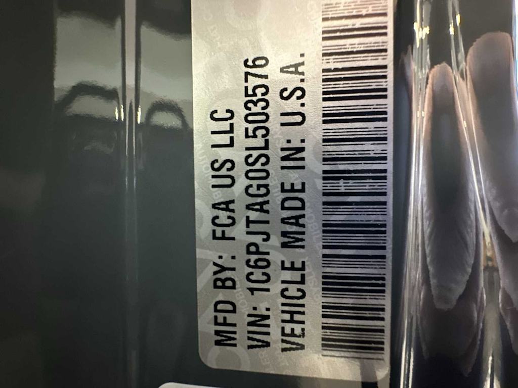 Thumbnail: 2025 Jeep Gladiator - 18