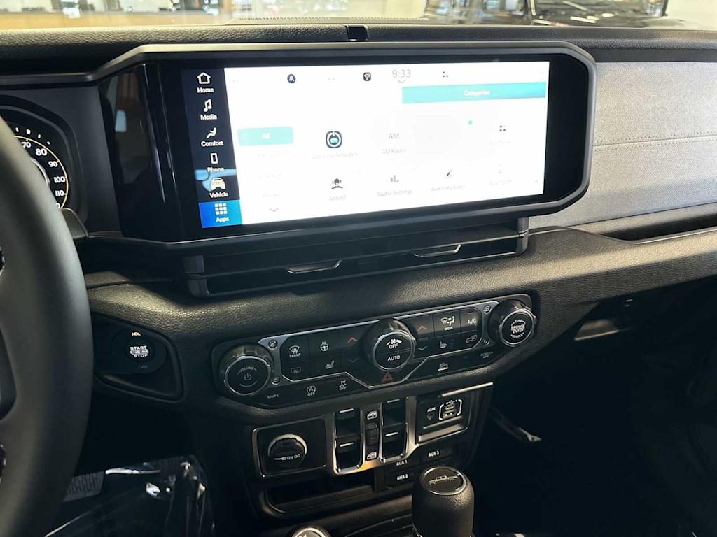 Thumbnail: 2025 Jeep Gladiator - 13