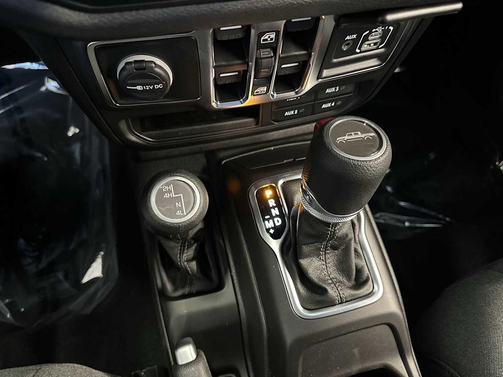 Thumbnail: 2025 Jeep Gladiator - 14