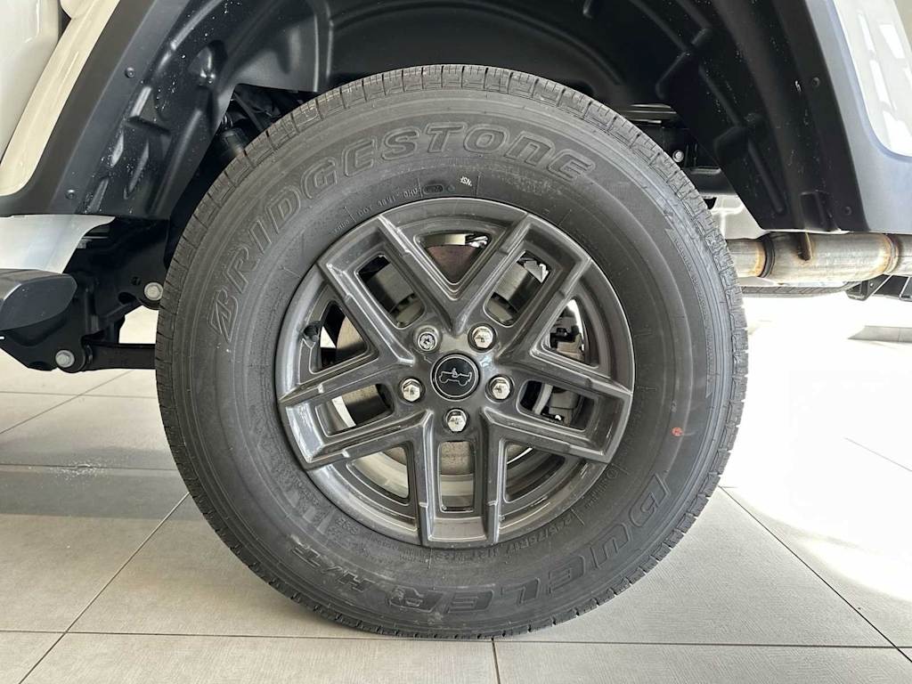 Thumbnail: 2025 Jeep Gladiator - 8