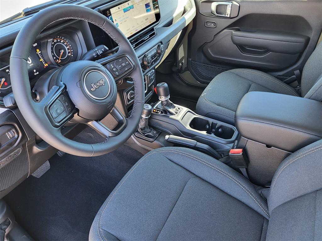 Thumbnail: 2025 Jeep Gladiator - 2