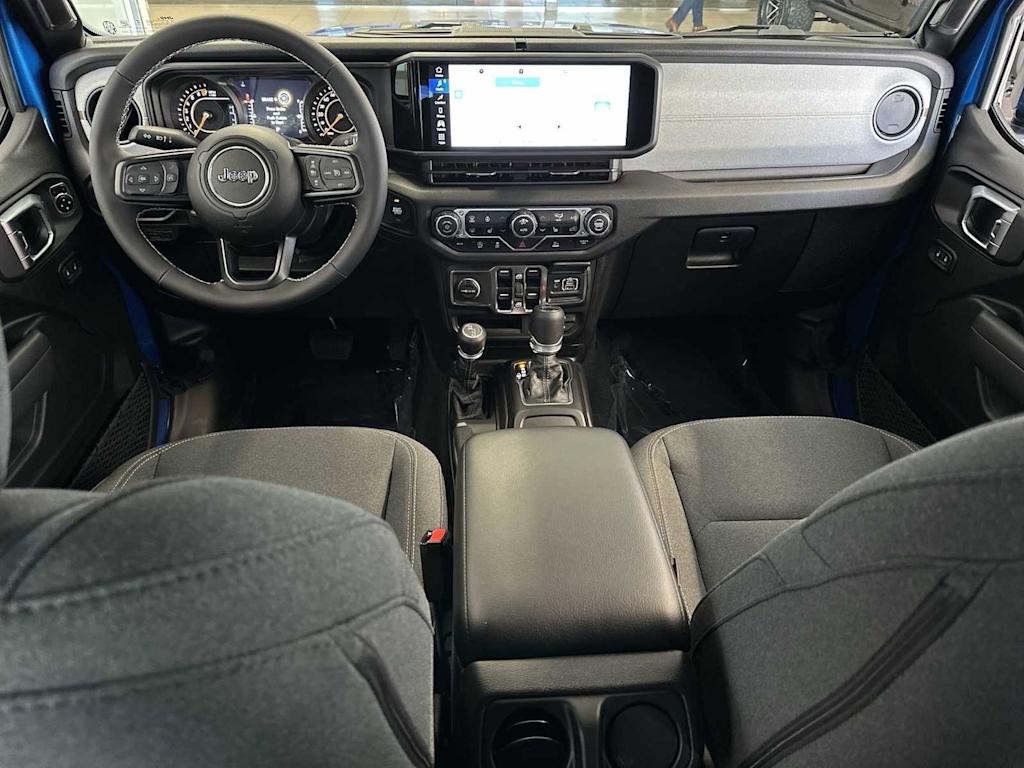 Thumbnail: 2025 Jeep Gladiator - 2