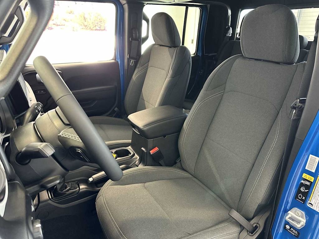 Thumbnail: 2025 Jeep Gladiator - 11