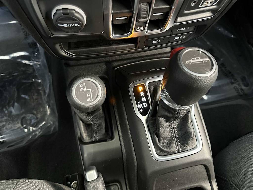 Thumbnail: 2025 Jeep Gladiator - 14