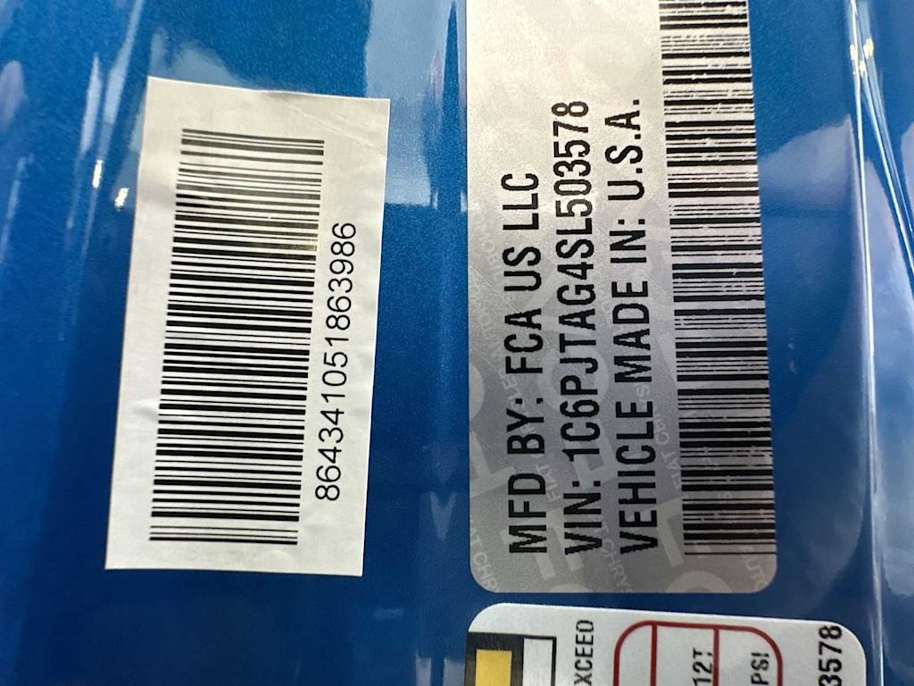 Thumbnail: 2025 Jeep Gladiator - 18