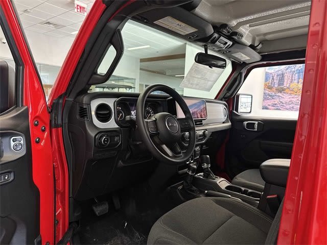 Thumbnail: 2025 Jeep Gladiator - 2