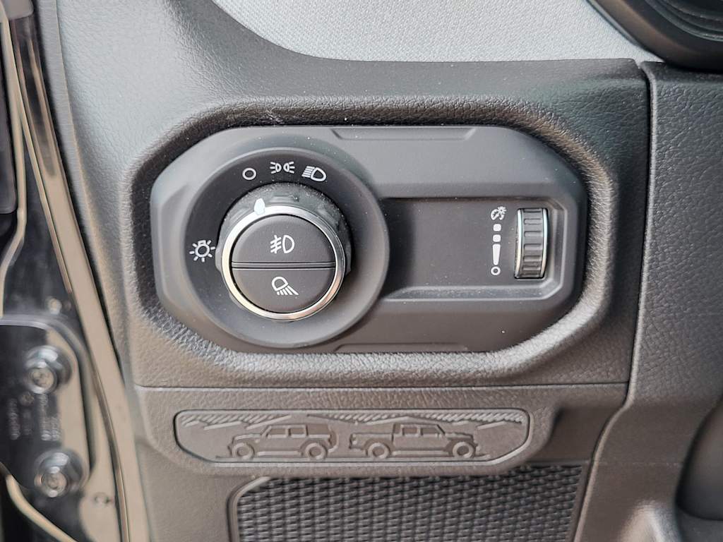 Thumbnail: 2025 Jeep Gladiator - 24