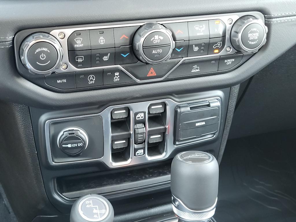 Thumbnail: 2026 Jeep Gladiator - 19