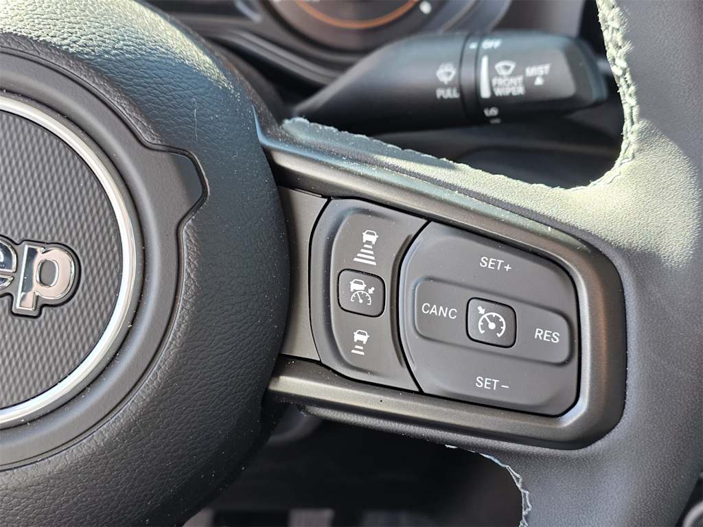 Thumbnail: 2025 Jeep Gladiator - 24