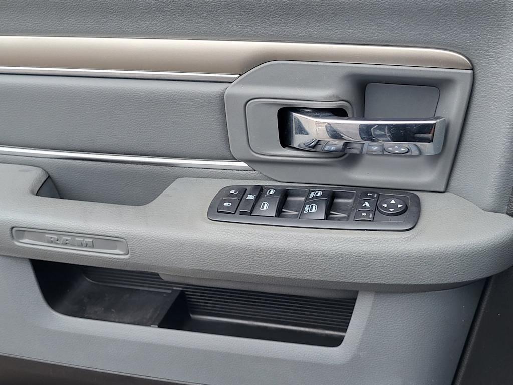 Thumbnail: 2019 RAM 1500 - 25
