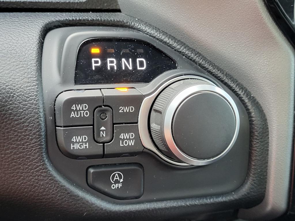 Thumbnail: 2025 RAM 1500 - 25