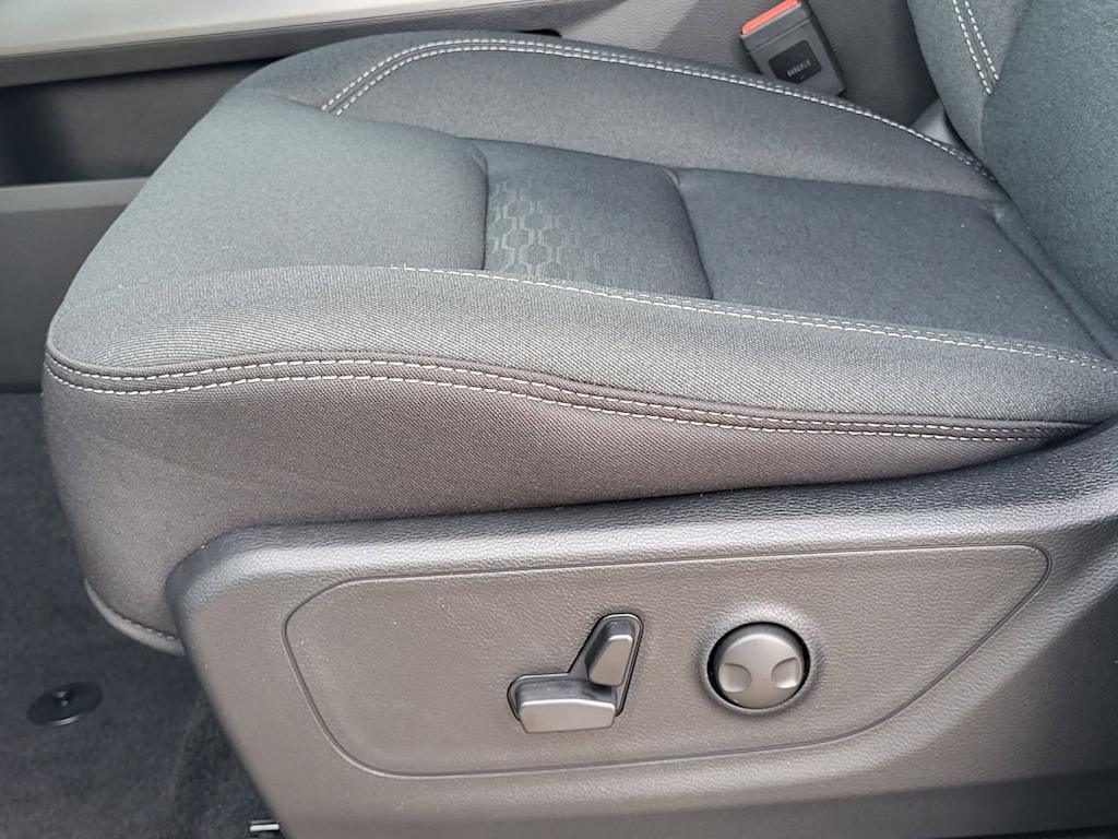 Thumbnail: 2026 RAM 1500 - 22