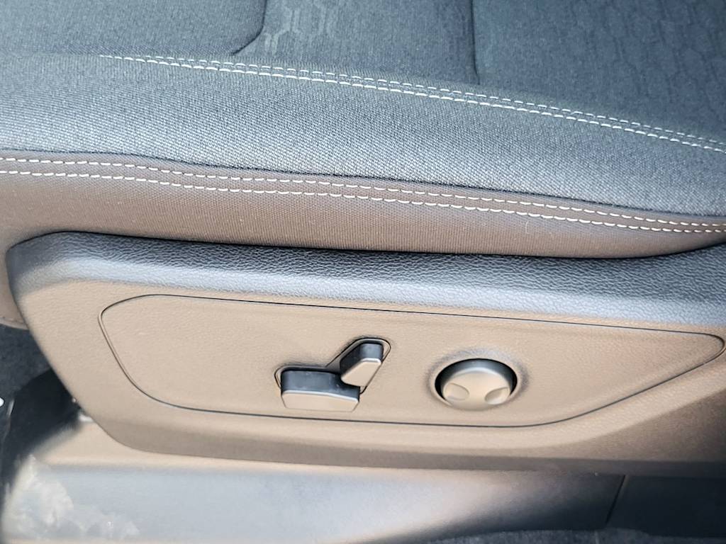 Thumbnail: 2026 RAM 1500 - 16