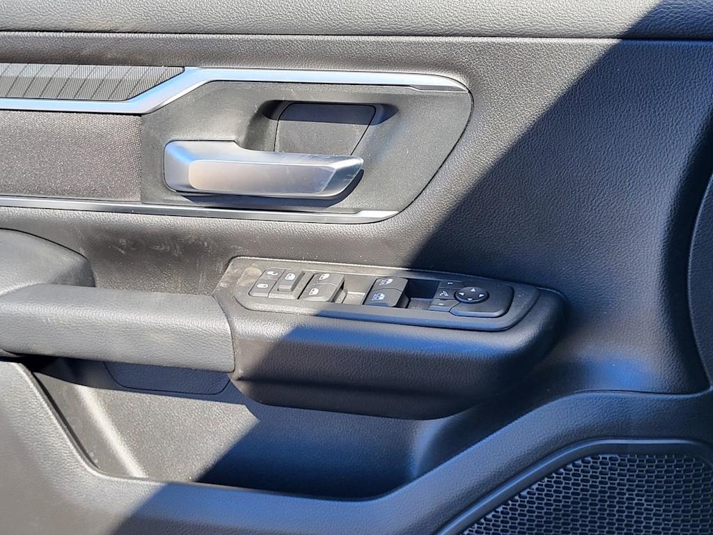 Thumbnail: 2026 RAM 1500 - 16