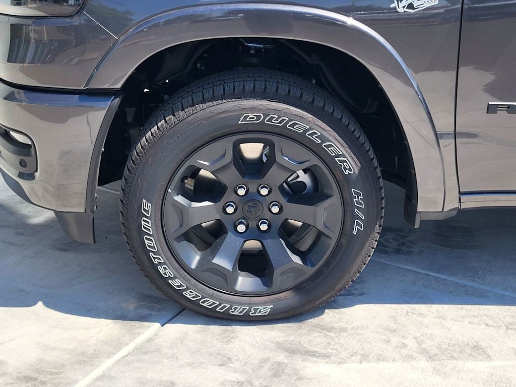 Thumbnail: 2026 RAM 1500 - 6