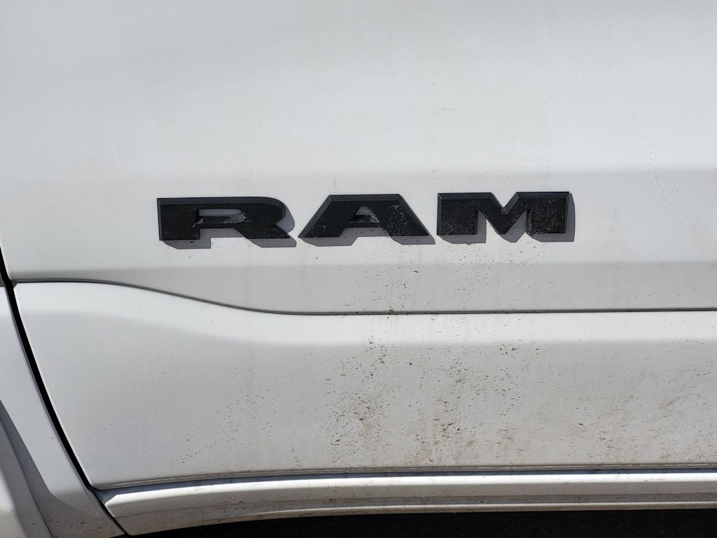 Thumbnail: 2026 RAM 1500 - 17