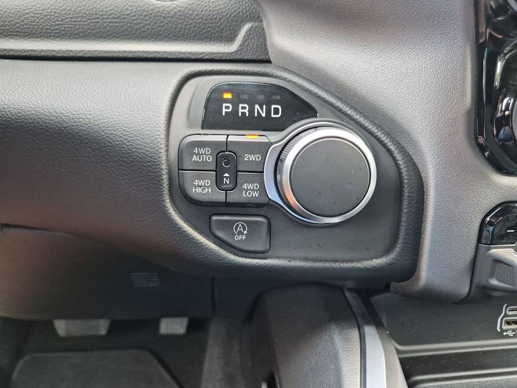 Thumbnail: 2026 RAM 1500 - 36