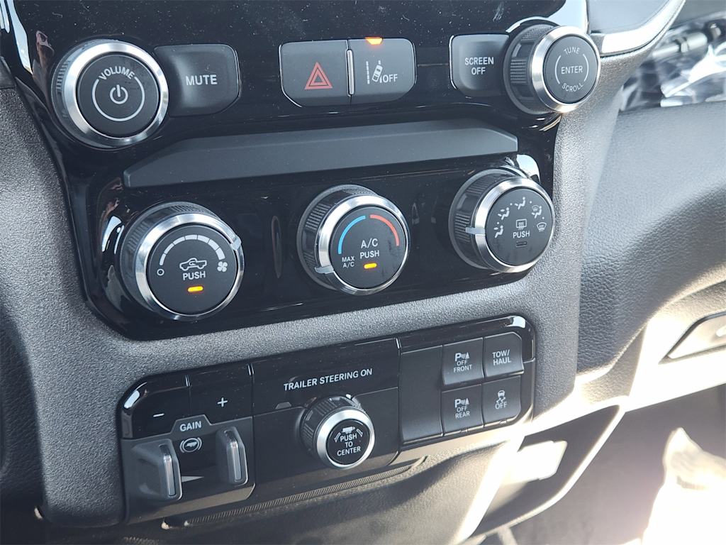 Thumbnail: 2025 RAM 1500 - 20