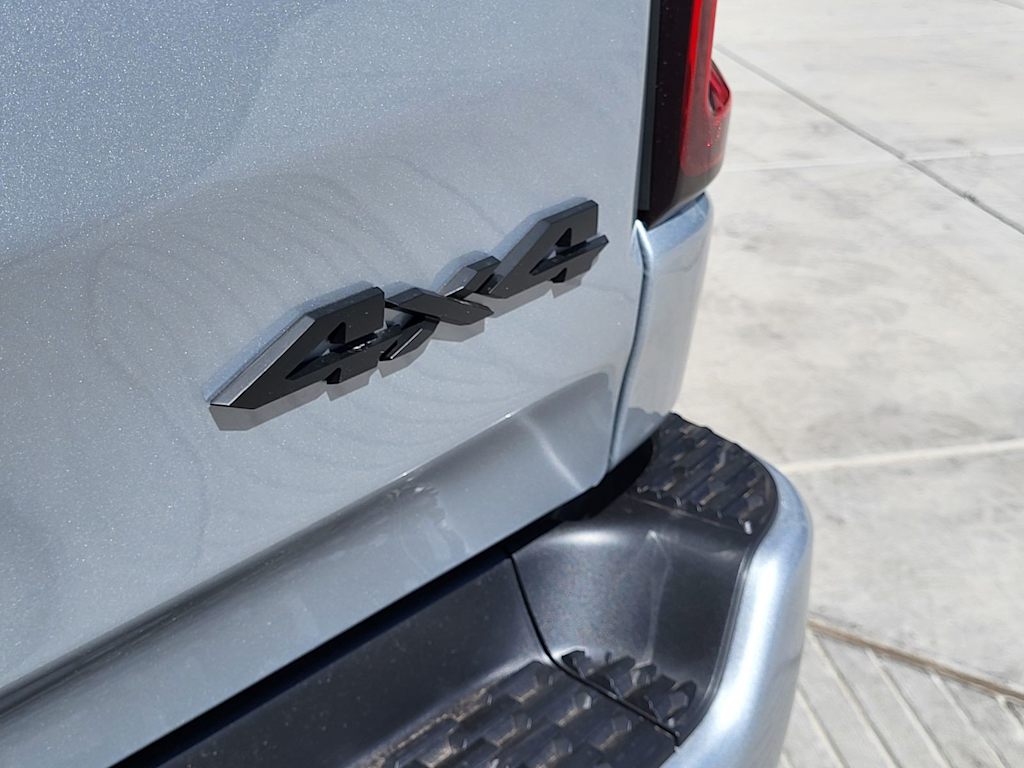 Thumbnail: 2026 RAM 1500 - 16