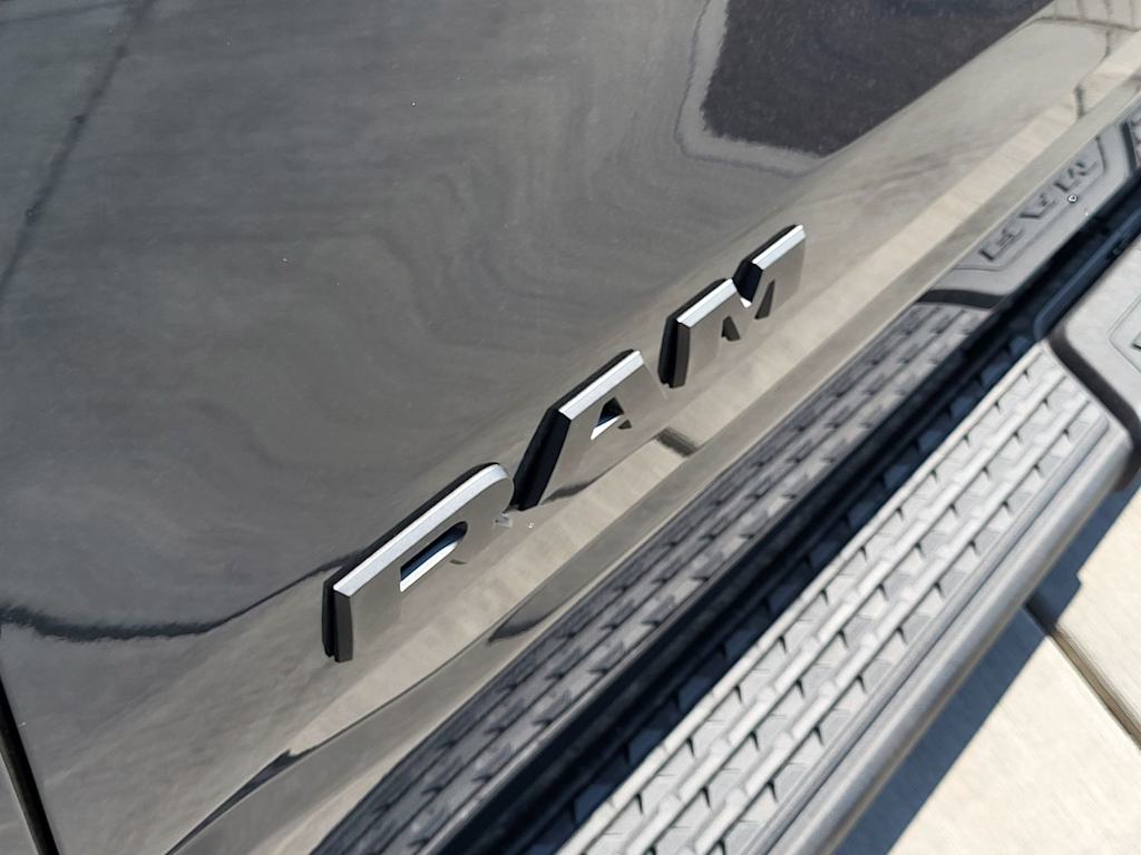 Thumbnail: 2026 RAM 1500 - 5