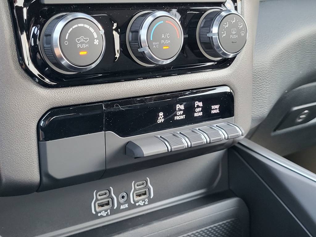 Thumbnail: 2026 RAM 1500 - 22