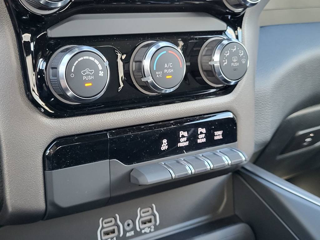 Thumbnail: 2026 RAM 1500 - 21
