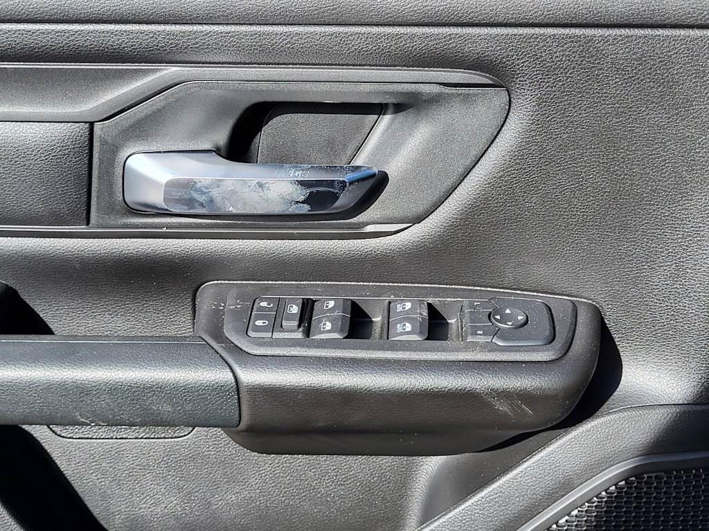Thumbnail: 2026 RAM 1500 - 16