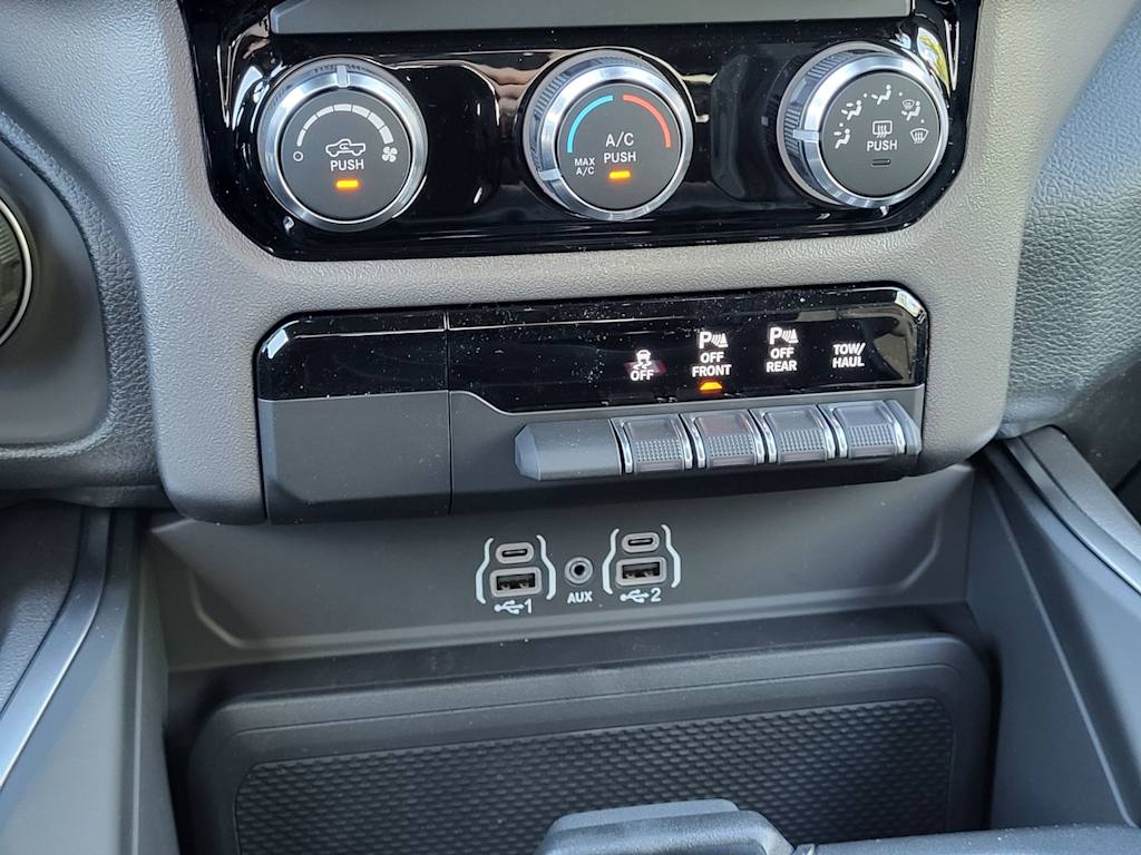 Thumbnail: 2026 RAM 1500 - 20