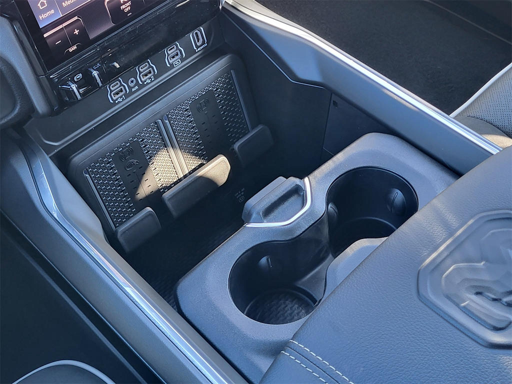 Thumbnail: 2026 RAM 1500 - 10