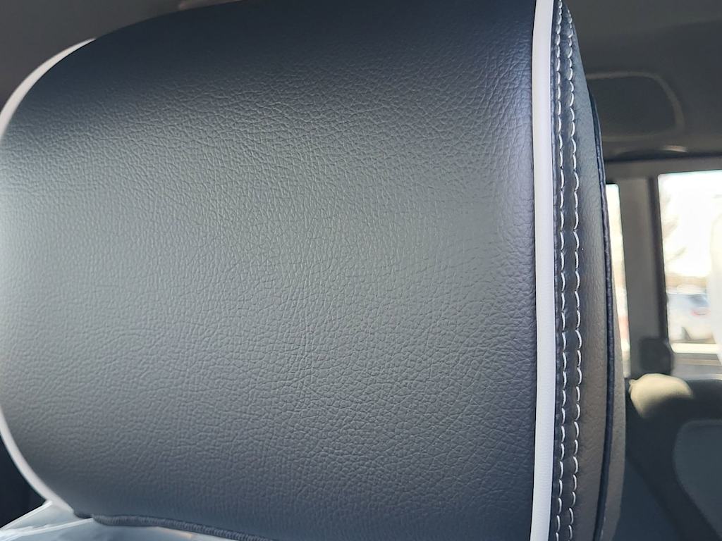 2026 RAM 1500 Laramie - Photo 8