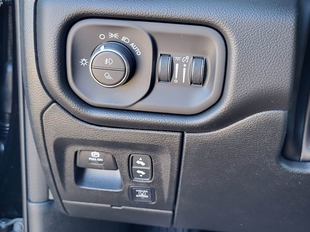 2026 RAM 1500 Laramie - Photo 21