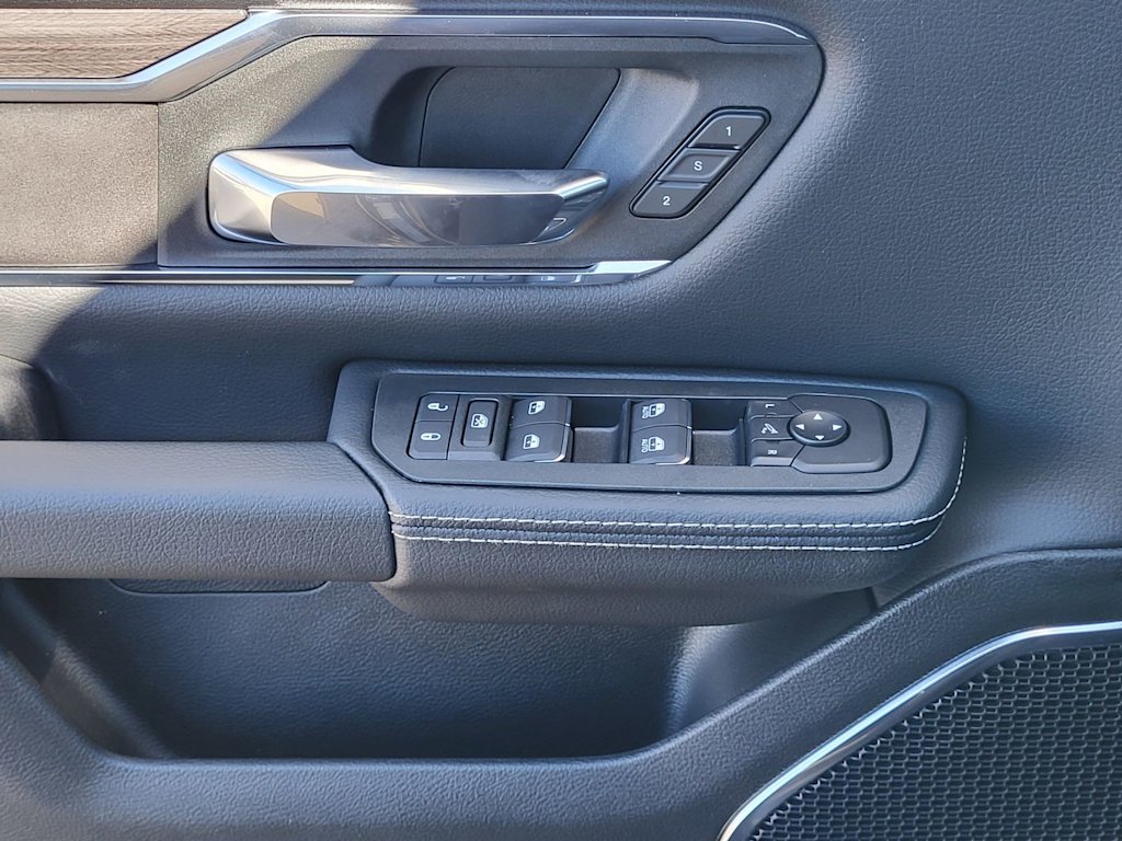 2026 RAM 1500 Laramie - Photo 18