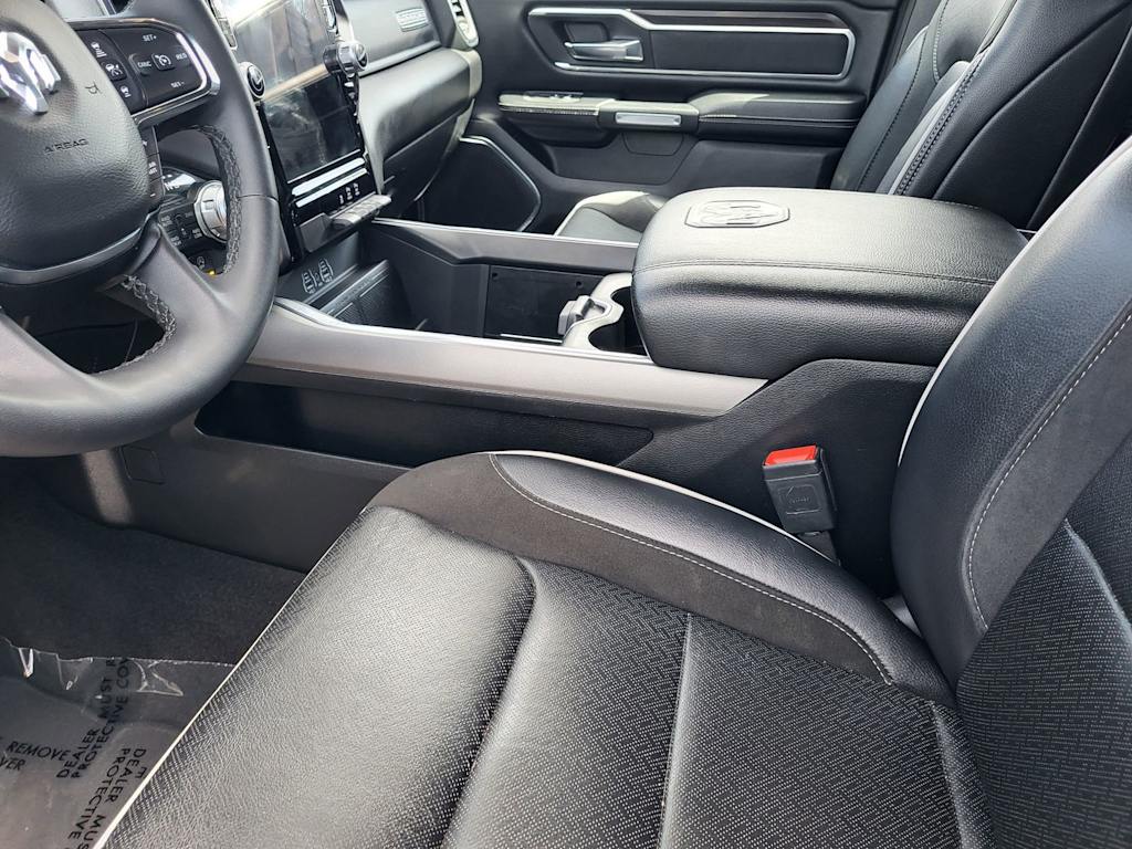 Thumbnail: 2025 RAM 1500 - 10